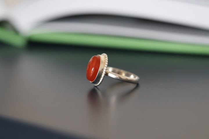 Yemeni Aqeeq Minimalist Style Sterling Silver Ring