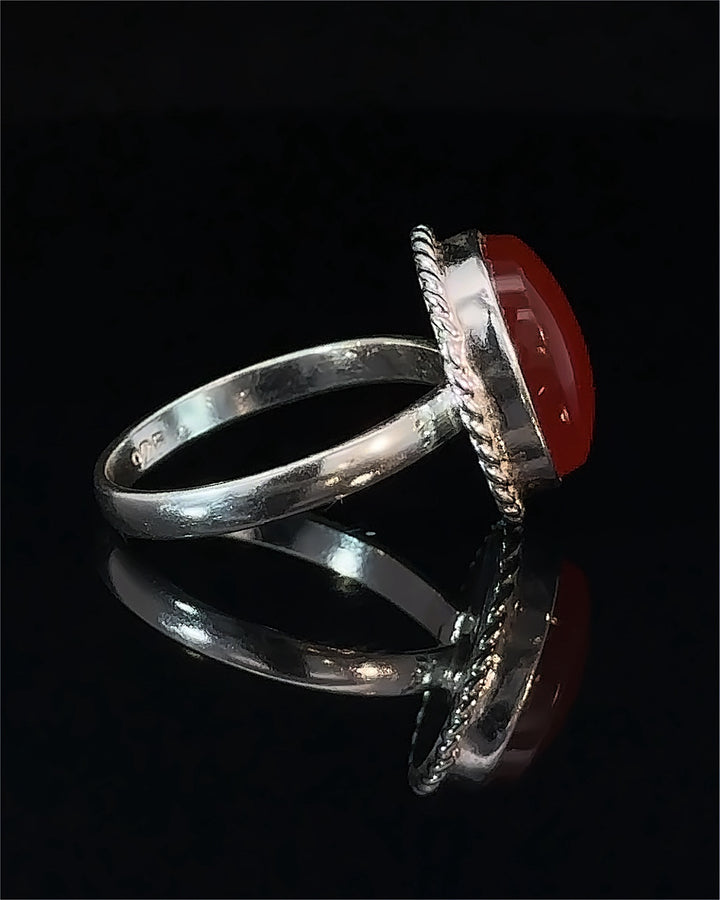 Yemeni Aqeeq Minimalist Style Sterling Silver Ring