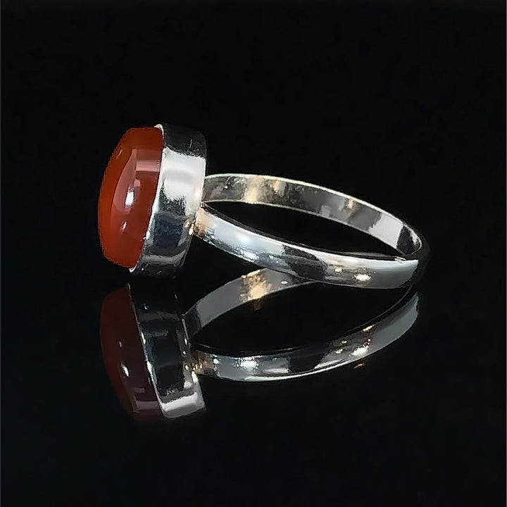 Yemeni Aqeeq Round Minimalist Style Sterling Silver Ring