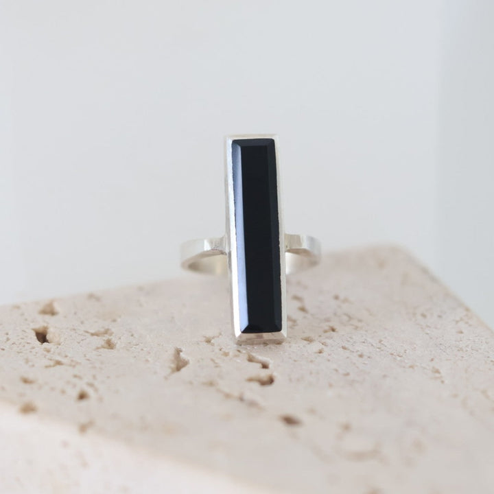 Chic Modern Rectangle Black Yemeni Aqeeq Sterling Silver Ring