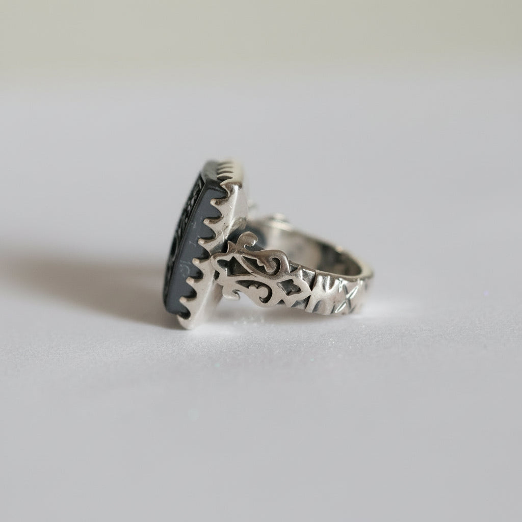 Iʿtisam Al-Jalal Hadeed Cheeni Sterling Silver Ring