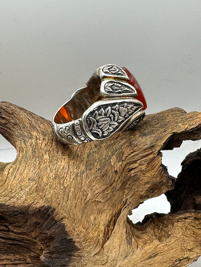 Enchanting Red Yemeni Agate (عقيق) (Aqeeq) Ring: Timeless Elegance and Spiritual Energy | Size 11
