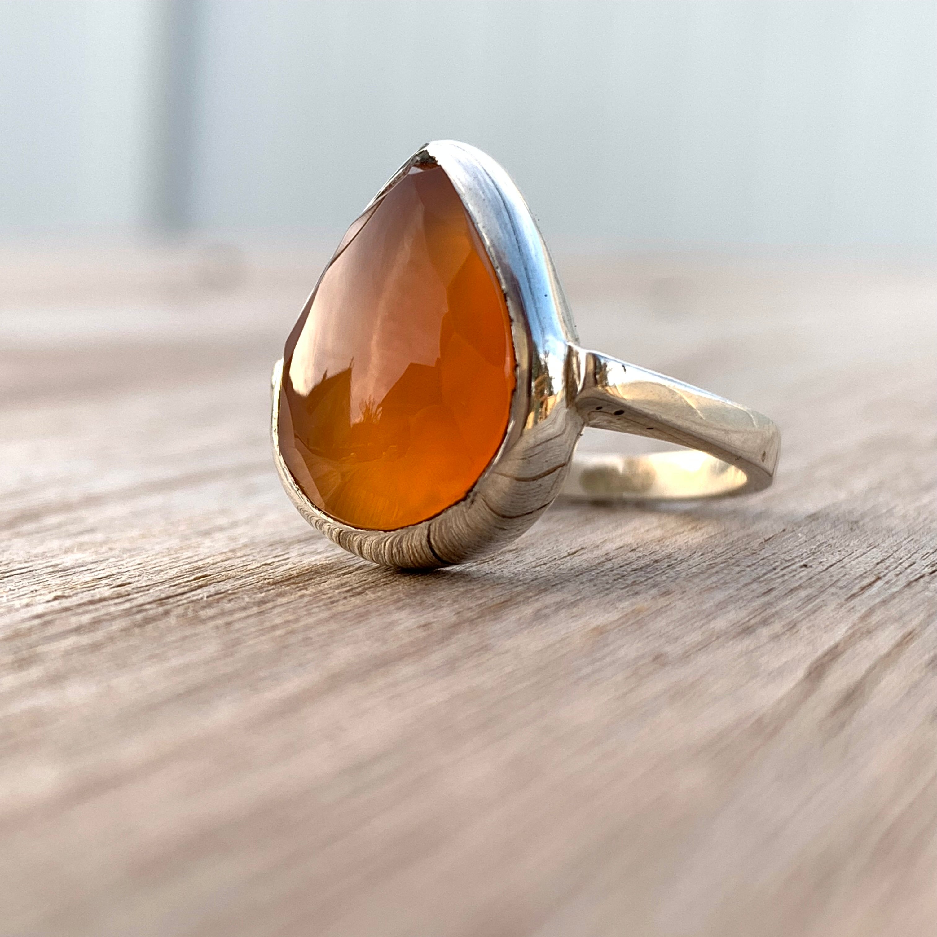 Amber Glow Teardrop Yemeni Aqeeq Sterling Silver Ring – AlAliGems