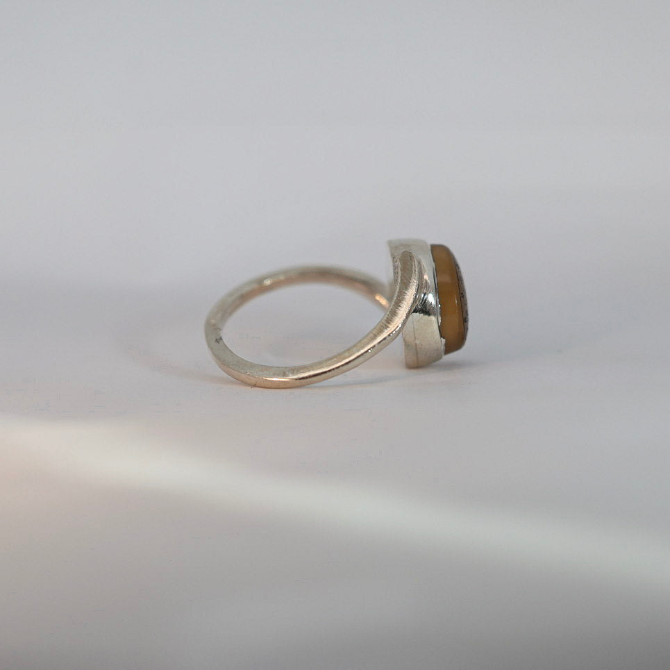 Hisn al-Hayy Yemeni Aqeeq Sterling Silver Ring