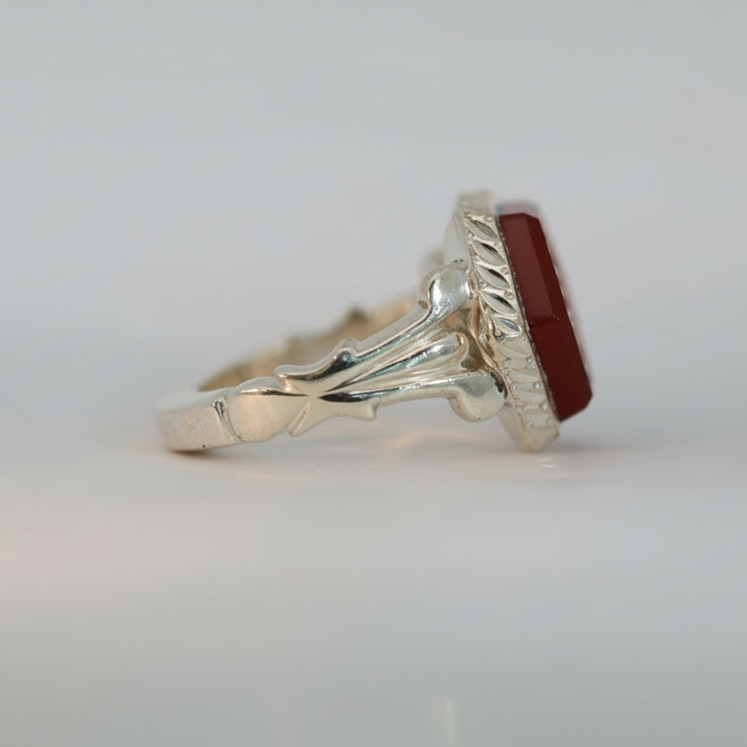 Zahfaran Al-Najda Yemeni Aqeeq Sterling Silver Ring