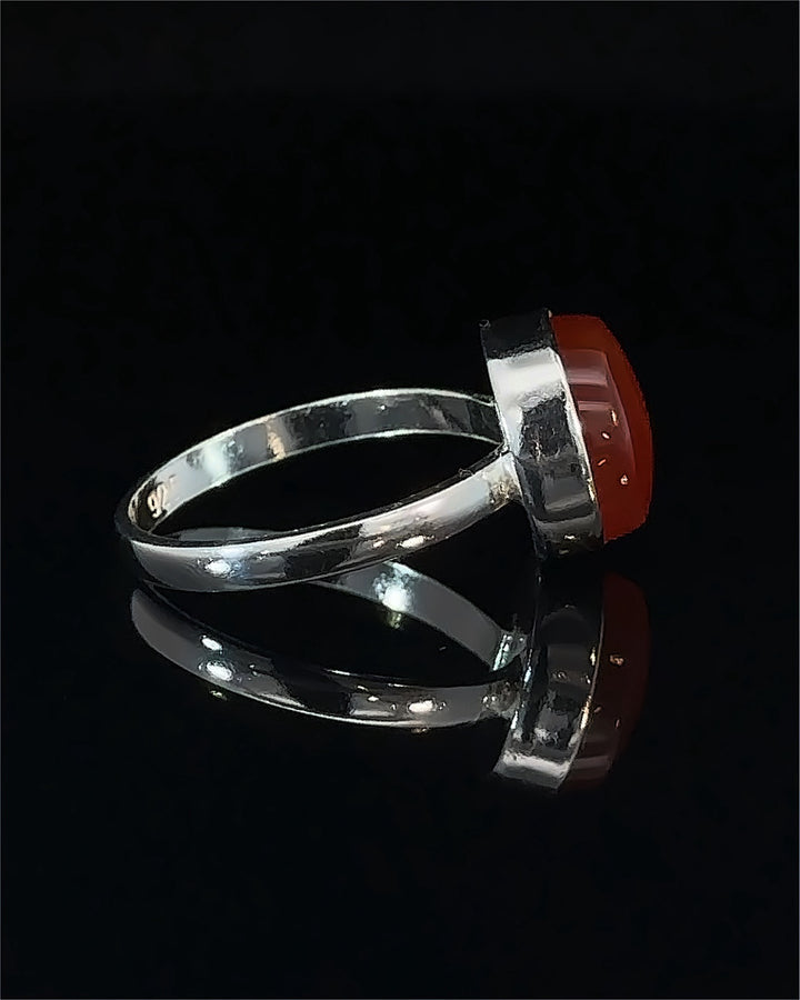 Yemeni Aqeeq Round Minimalist Style Sterling Silver Ring