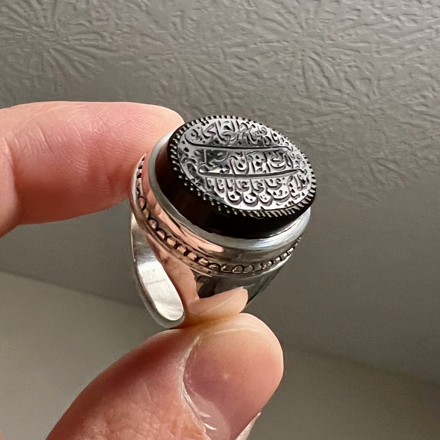 Engraved black jazaa aqeeq stone ring for men | Engraved Nad e Ali | AlAliGems | Genuine Yemeni Aqeeq Ring US Size 11