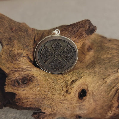 HADEED CHEENI/HEMATITE PENDANT