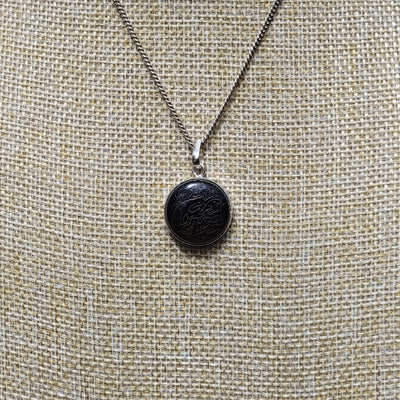 Red & Black Aqeeq Stone Pendant Engraved Wa In Yakad - AlAliGems