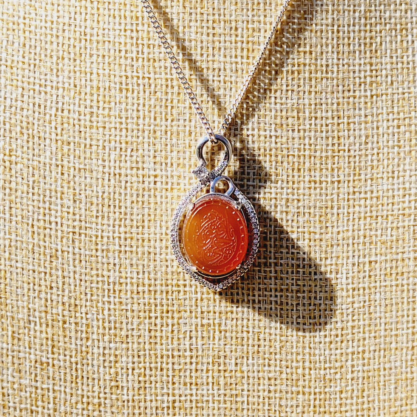Red Aqeeq Stone Pendant - AlAliGems