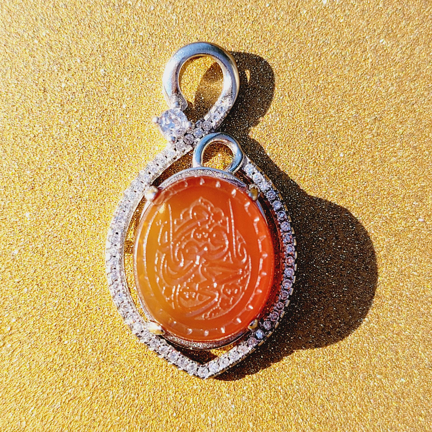 Red Aqeeq Stone Pendant - AlAliGems