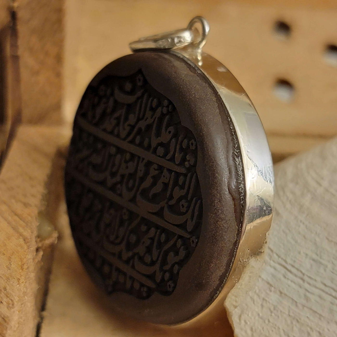 HADEED CHEENI/HEMATITE PENDANT - Al Ali Gems
