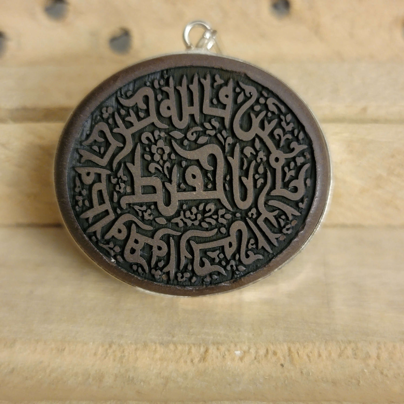 HADEED CHEENI/HEMATITE PENDANT - Al Ali Gems
