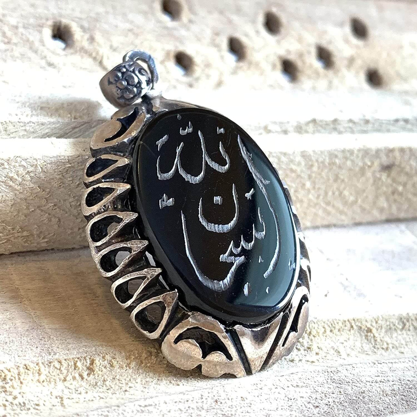Black Akik Pendant for men and women | S925K | Dark Black Yemeni Aqeeq Stone Pendant | Black Aqeeq Yemeni | AlAliGems - Al Ali Gems