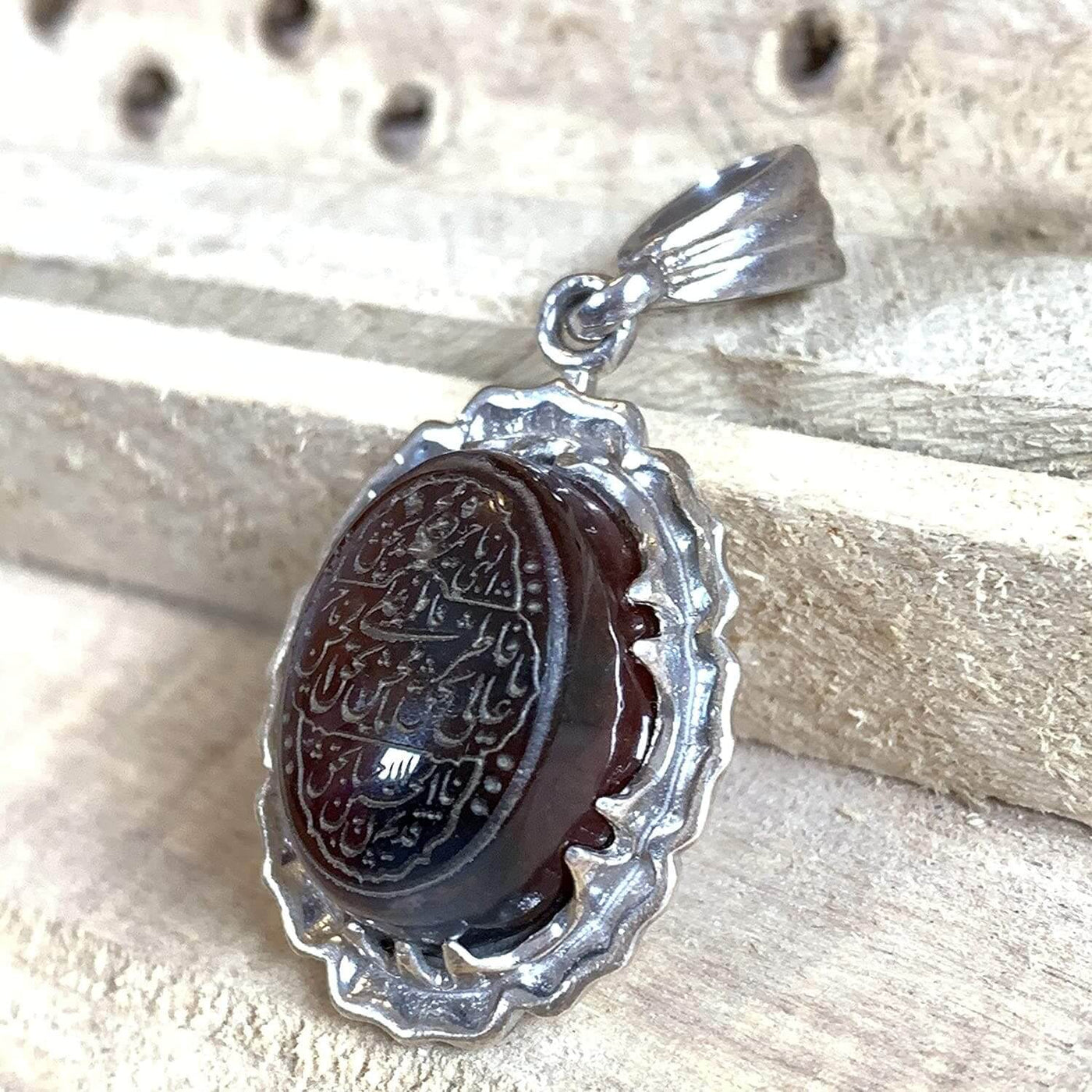 Black Akik Pendant for men and women | S925K | Jazaa Black Yemeni Aqeeq Stone Pendant | Jazaa Black Aqeeq Yemeni | AlAliGems - Al Ali Gems