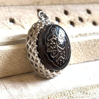Black Akik Pendant for men and women | S925K | Jazaa Black Yemeni Aqeeq Stone Pendant | Jazaa Black Aqeeq Yemeni | AlAliGems - Al Ali Gems