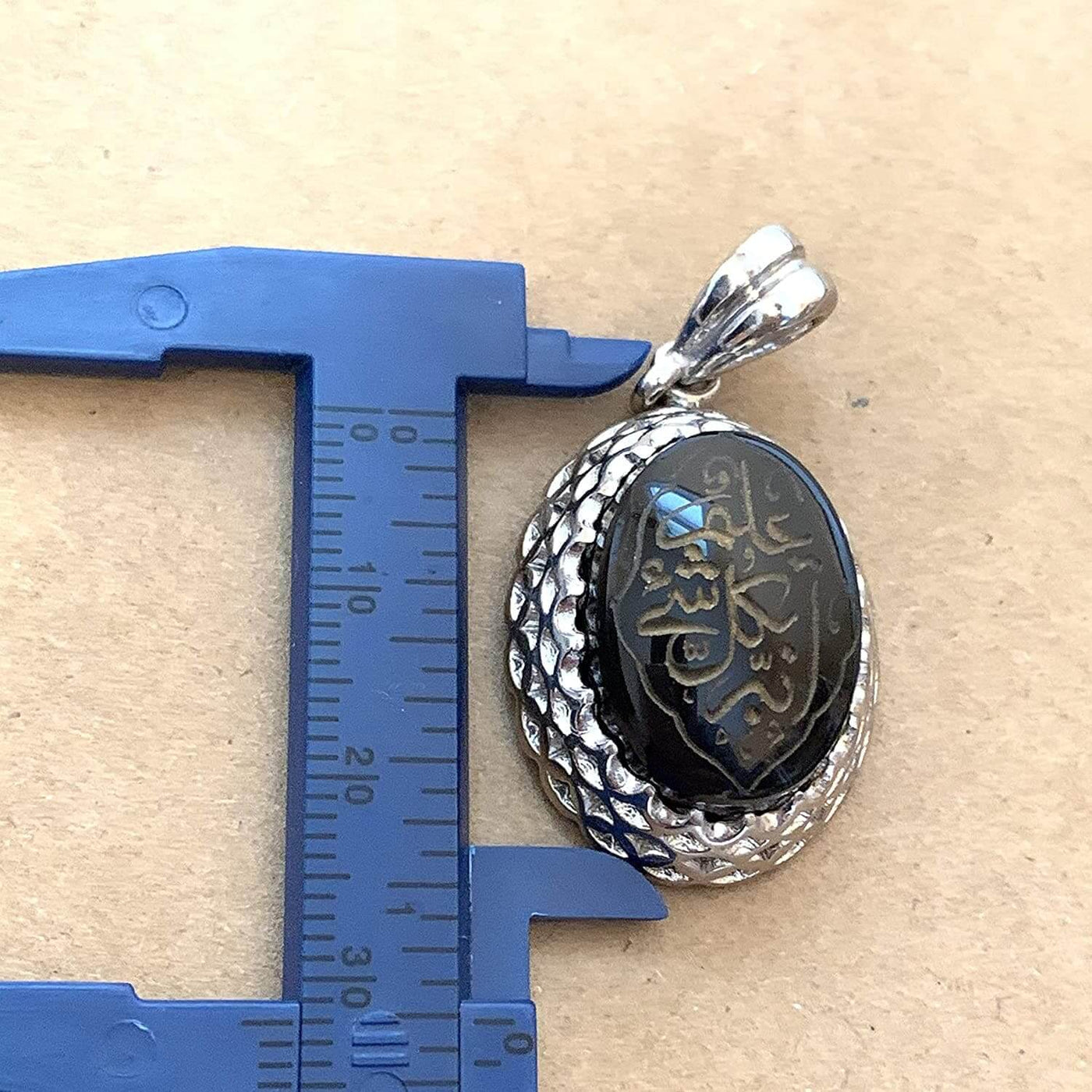 Black Akik Pendant for men and women | S925K | Jazaa Black Yemeni Aqeeq Stone Pendant | Jazaa Black Aqeeq Yemeni | AlAliGems - Al Ali Gems