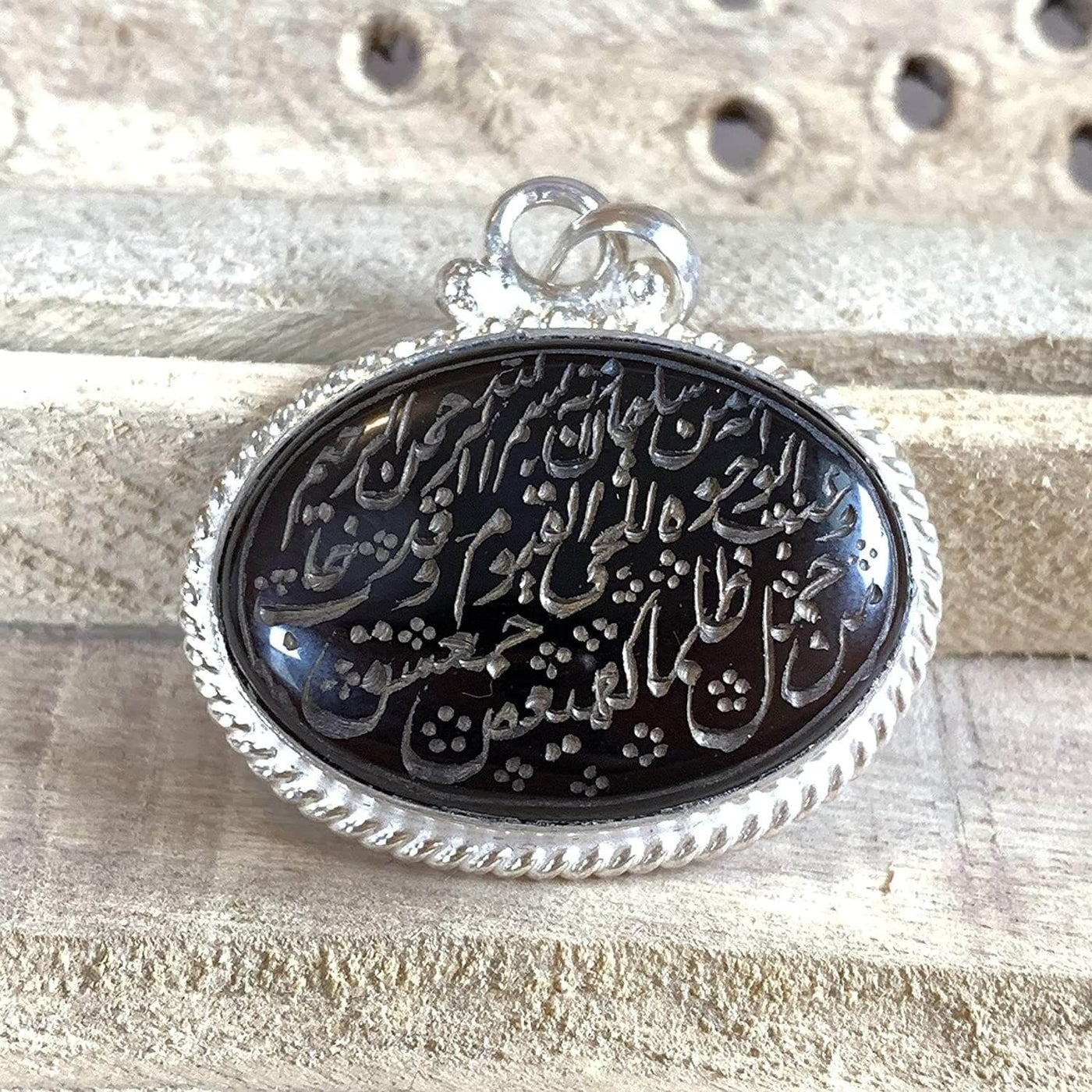 Black Akik Pendant for men and women | S925K | Jazaa Black Yemeni Aqeeq Stone Pendant | Jazaa Black Aqeeq Yemeni | AlAliGems - Al Ali Gems