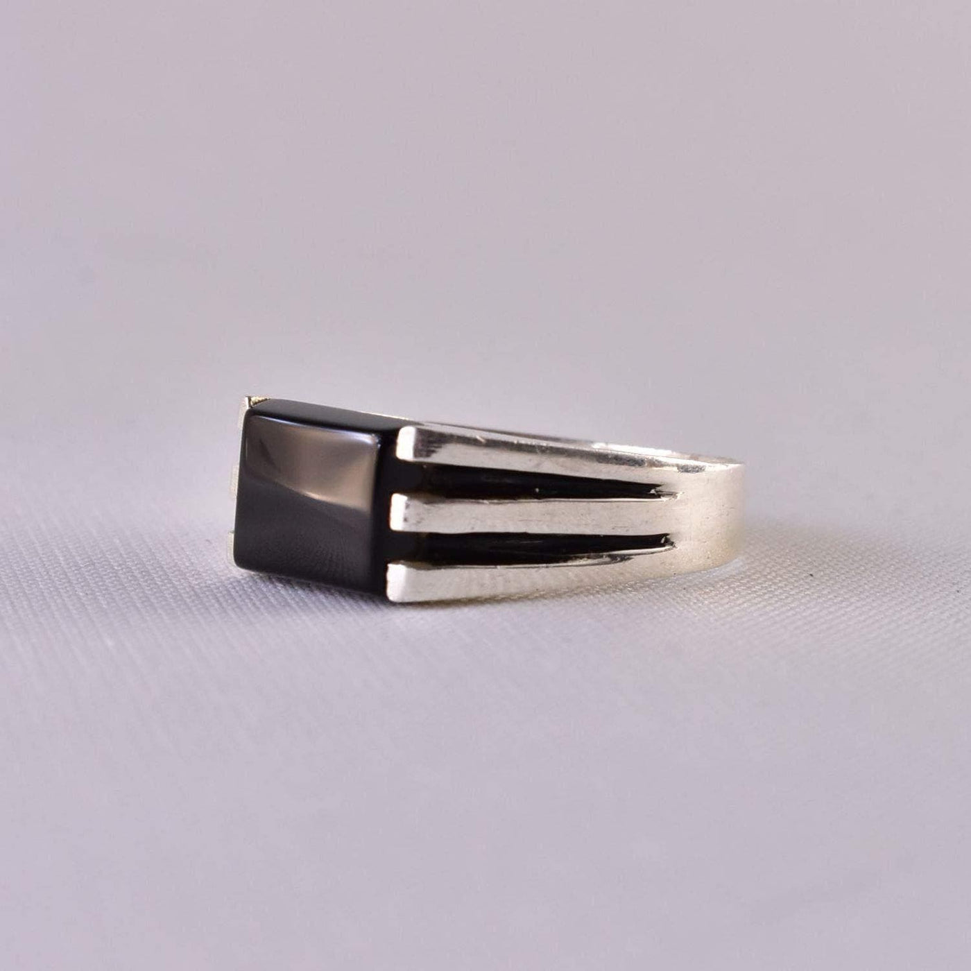 Black Aqeeq onyx aqeeq stone ring for men and women | Yemeni Aqeeq Ring Size 10 - Al Ali Gems