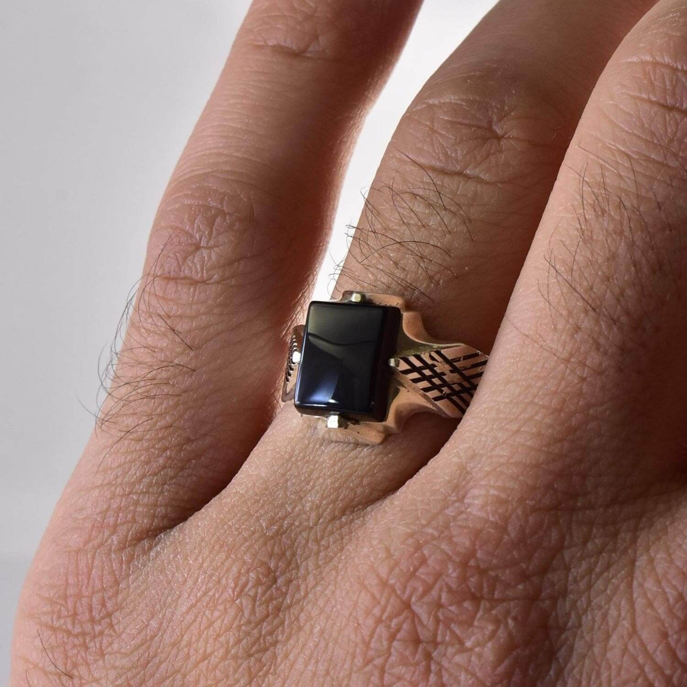 Black Aqeeq onyx aqeeq stone ring for men and women | Yemeni Aqeeq Ring Size 10 - Al Ali Gems