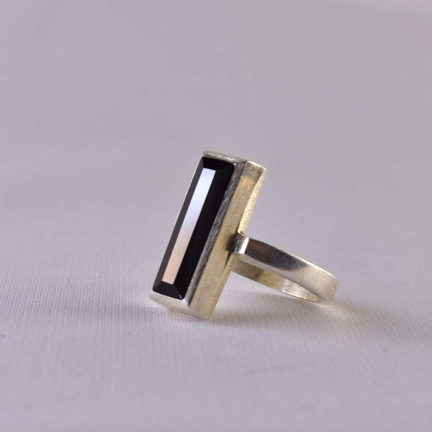 Black Aqeeq onyx aqeeq stone ring for women | Yemeni Aqeeq Ring Size 7 - Al Ali Gems