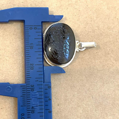 Black Yemeni Aqeeq Stone Pendant Necklace With Surat Al Falaq Engraved | Yemeni Akik Stone Silver 925 AlAliGems - Al Ali Gems