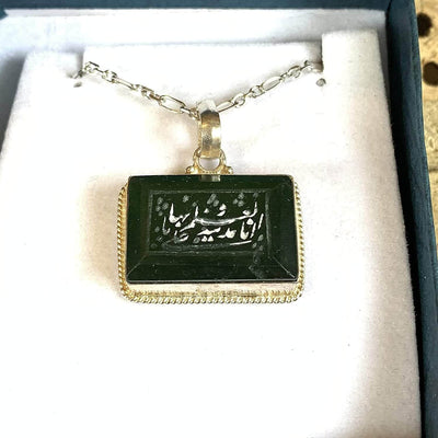 Green Yasham Stone | Green yeshem stone Pendant | AlAliGems | Green Yemeni Yesham Stone | Yemeni Aqeeq Yasham - Al Ali Gems