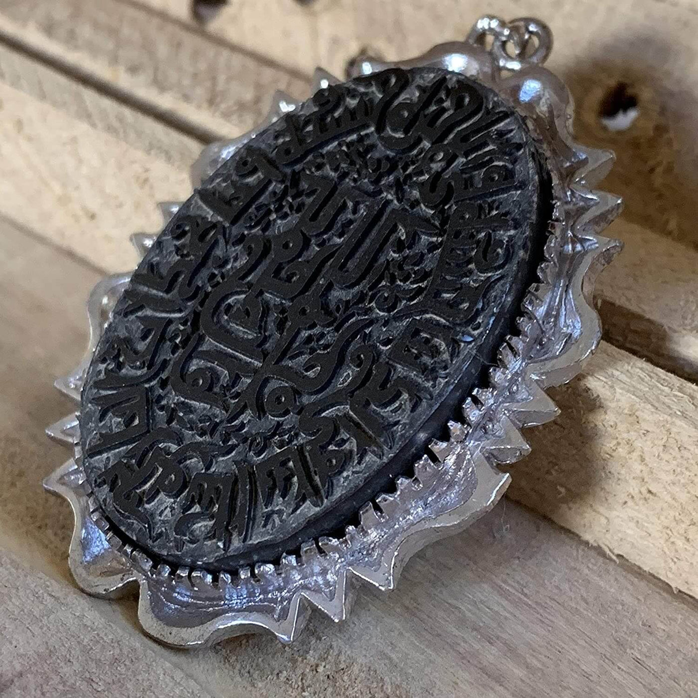 Hadeed Cheeni/Hematite Pendant - Al Ali Gems