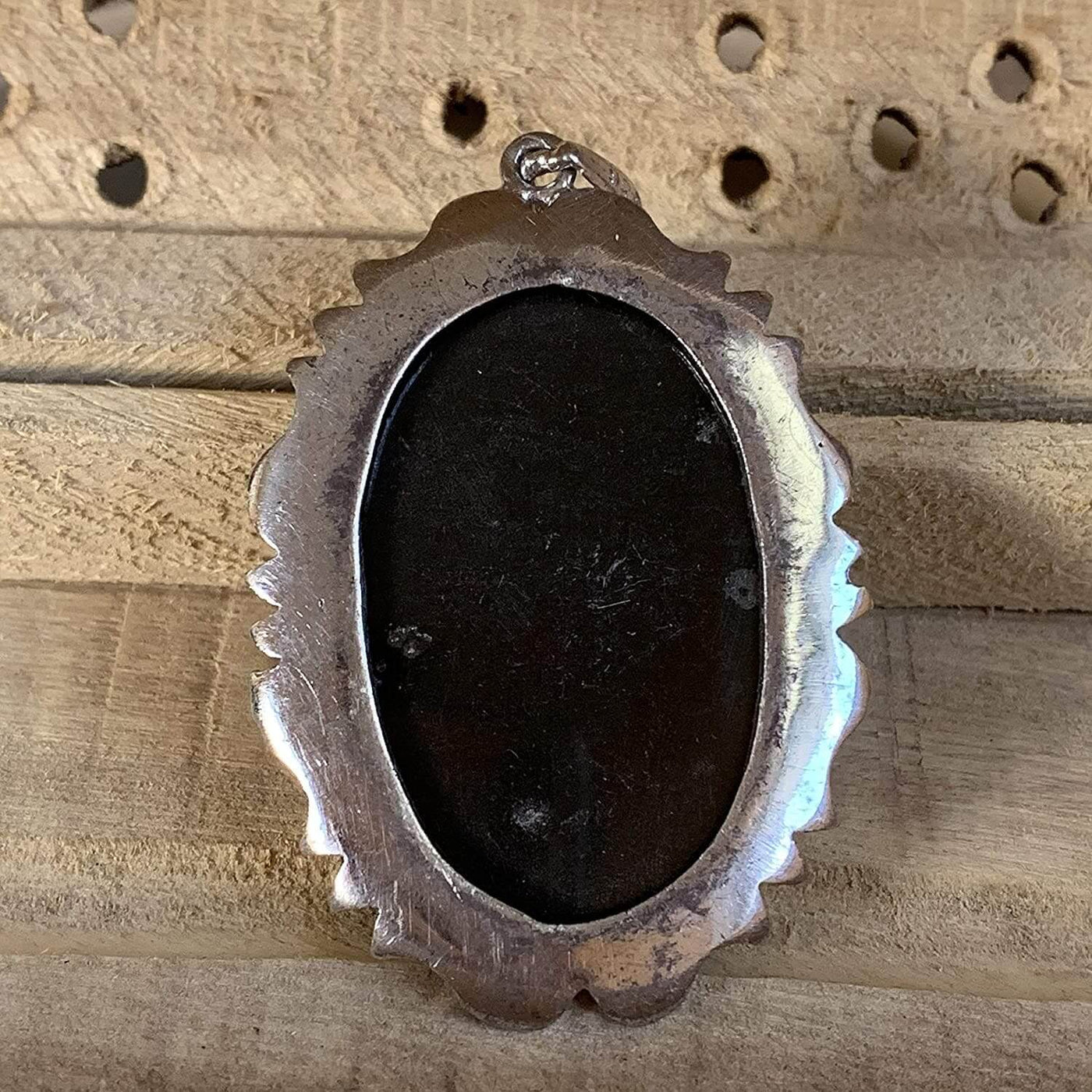 Hadeed Cheeni/Hematite Pendant - Al Ali Gems