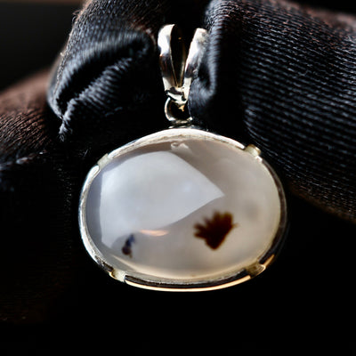 Oval Yemeni Mosawar Aqeeq Stone Pendant | Handmade Sterling Silver | قلادة عقيق يماني مصور طبيعي⁩⁩⁩⁩⁩⁩ - AlAliGems
