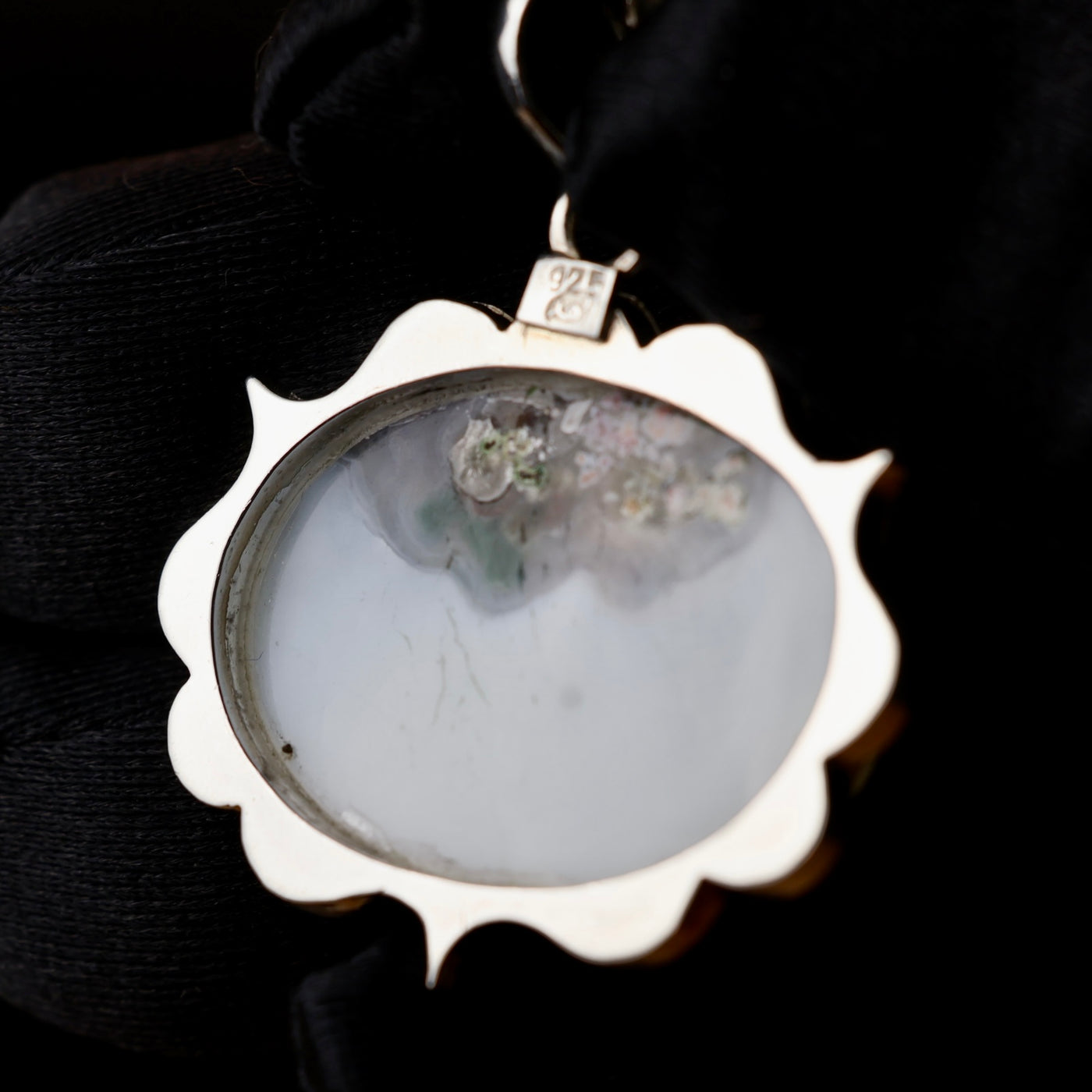 Round Yemeni Shajari Aqeeq Stone Pendant | Handmade Sterling Silver | قلادة عقيق يماني شجري طبيعي⁩⁩⁩ - AlAliGems