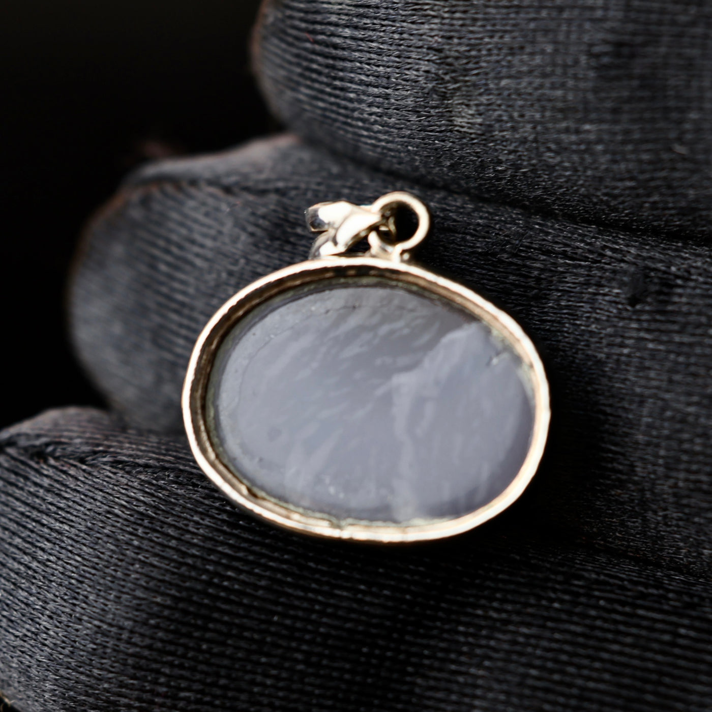 Oval Yemeni Mosawar Aqeeq Stone Pendant | Handmade Sterling Silver | قلادة عقيق يماني مصور طبيعي⁩⁩⁩⁩⁩⁩ - AlAliGems