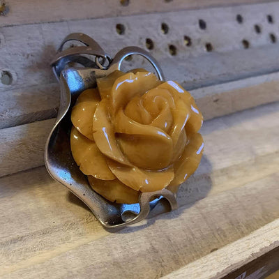 NATURAL BALTIC AMBER STERLING SILVER ROSE PENDANT | کهربا كهرمان | KAHRAMAN | KAHROBÂ | کهربا - Al Ali Gems