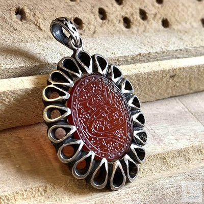 Red Akik Pendant for men and women | Islam | Red Yemeni Aqeeq Stone Pendant | Engraved Agate For Women | AlAliGems - Al Ali Gems