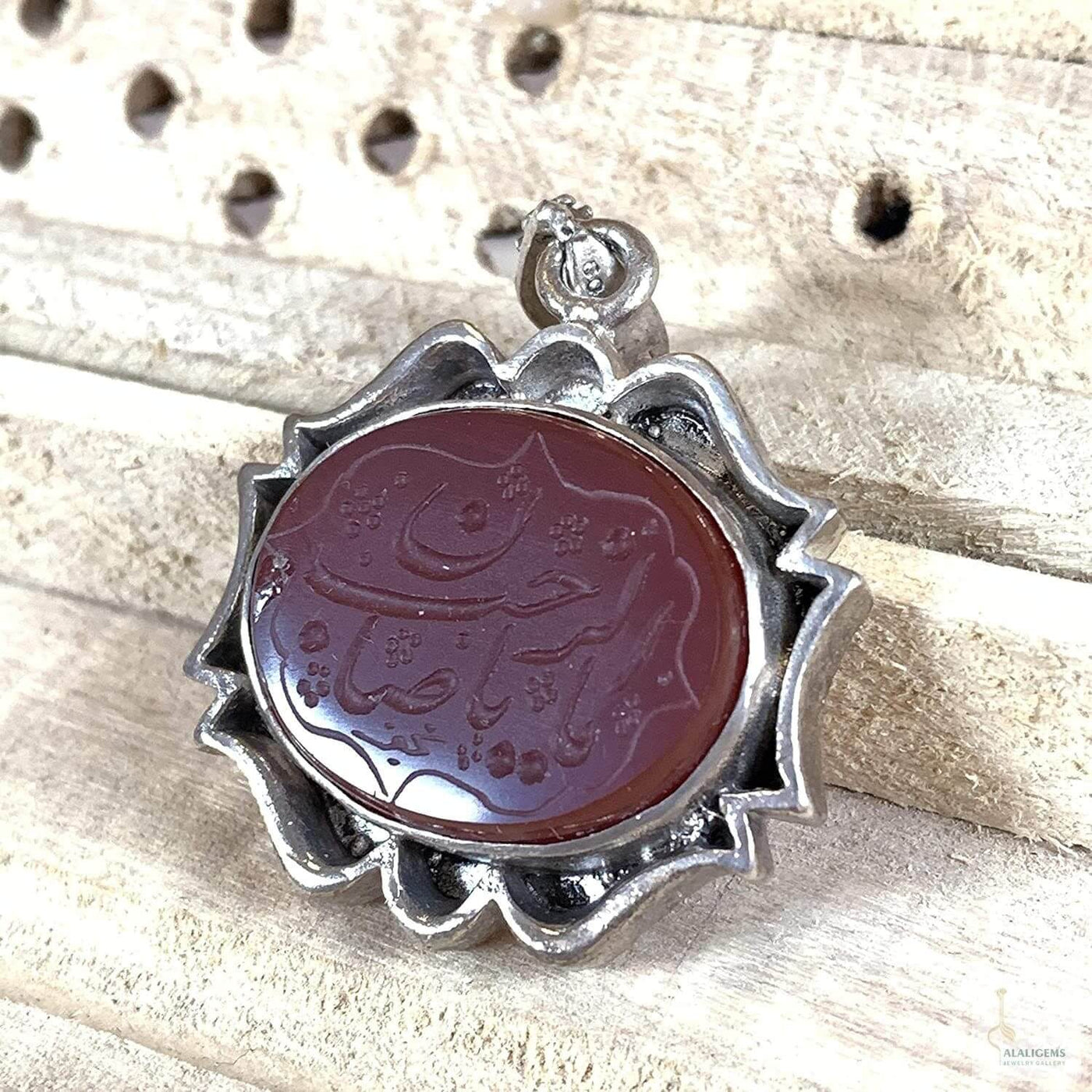 Red Akik Pendant for men and women | Islam | Red Yemeni Aqeeq Stone Pendant | Engraved Agate For Women | AlAliGems - Al Ali Gems