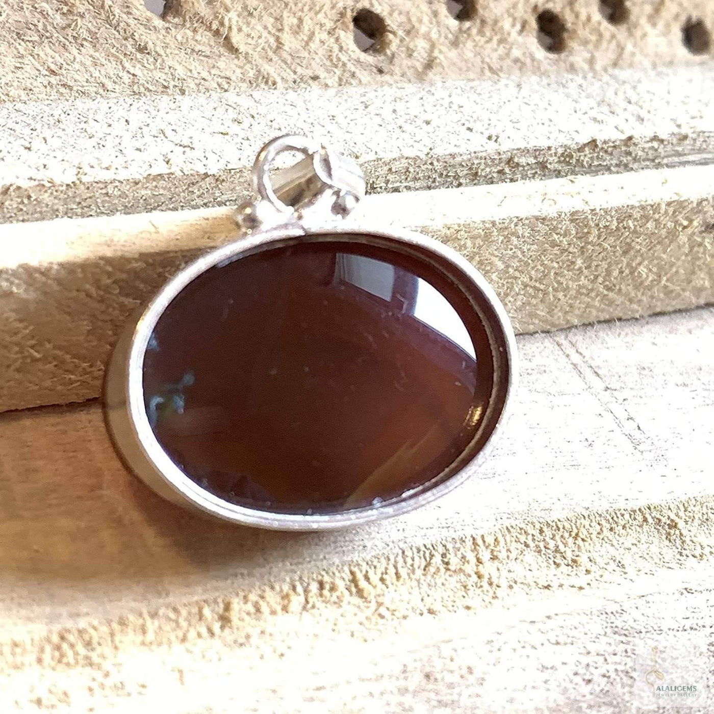Red Akik Pendant for men and women | Islam | Red Yemeni Aqeeq Stone Pendant | Engraved Agate For Women | AlAliGems - Al Ali Gems