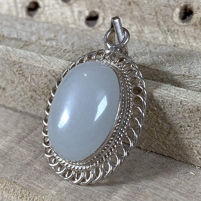 White Yemeni Aqeeq for women | White akik yemeni for ladies | Yemeni aqeeq stone Pendant | AlAliGems S925 - Al Ali Gems