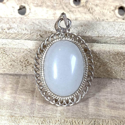 White Yemeni Aqeeq for women | White akik yemeni for ladies | Yemeni aqeeq stone Pendant | AlAliGems S925 - Al Ali Gems