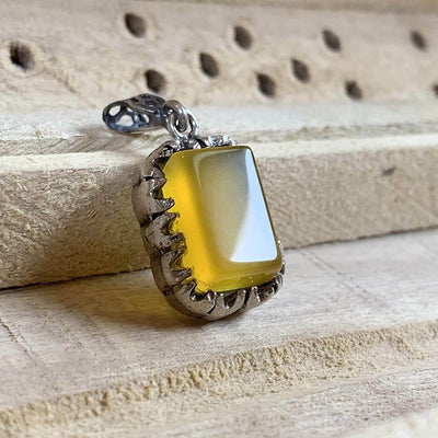 Yellow Aqeeq Stone | Yemeni Yellow Aqeeq Pendant | Yellow Akik stone Pendant silver unisex | AlAliGems | Akik Stone Yemeni Aqeeq Stone - Al Ali Gems