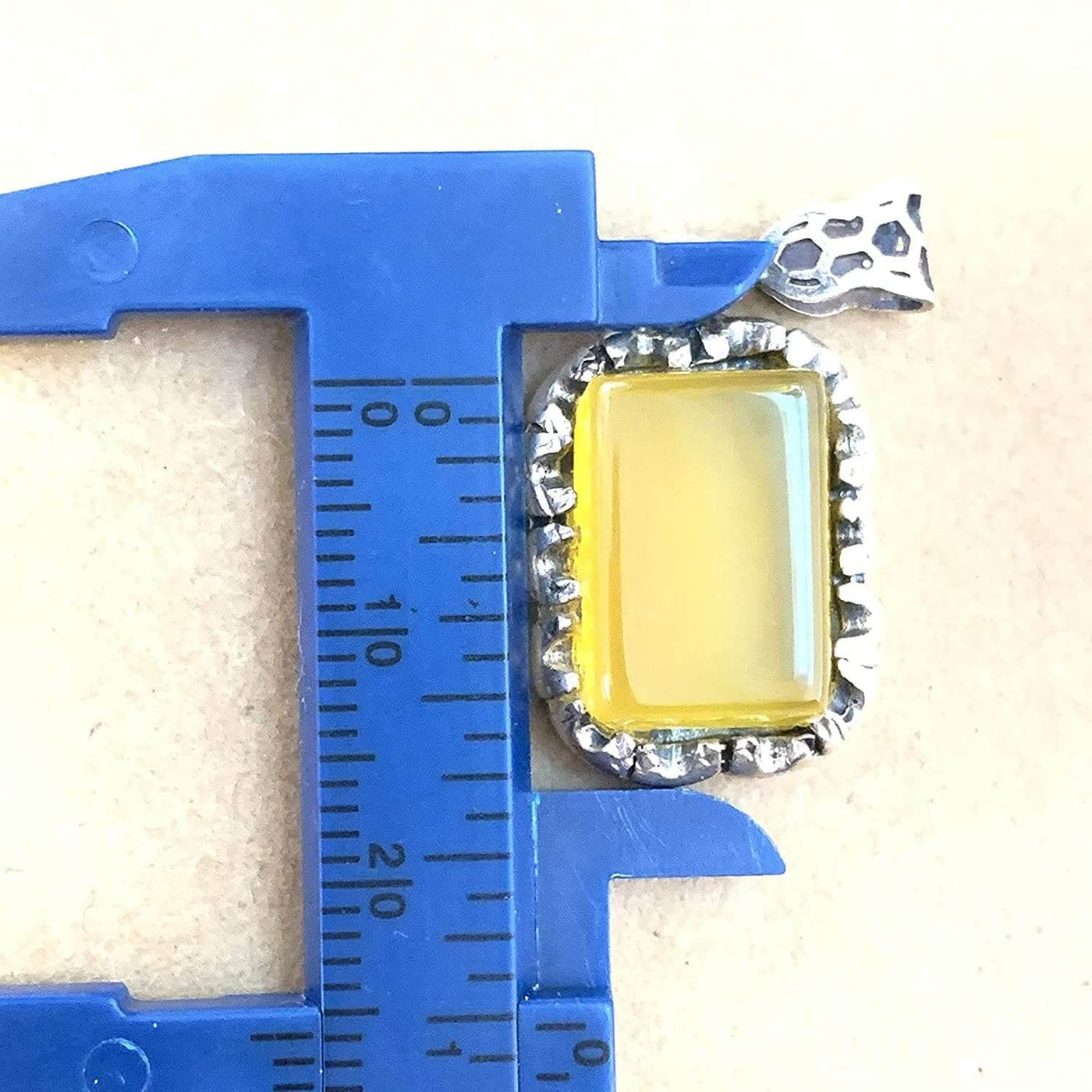 Yellow Aqeeq Stone | Yemeni Yellow Aqeeq Pendant | Yellow Akik stone Pendant silver unisex | AlAliGems | Akik Stone Yemeni Aqeeq Stone - Al Ali Gems