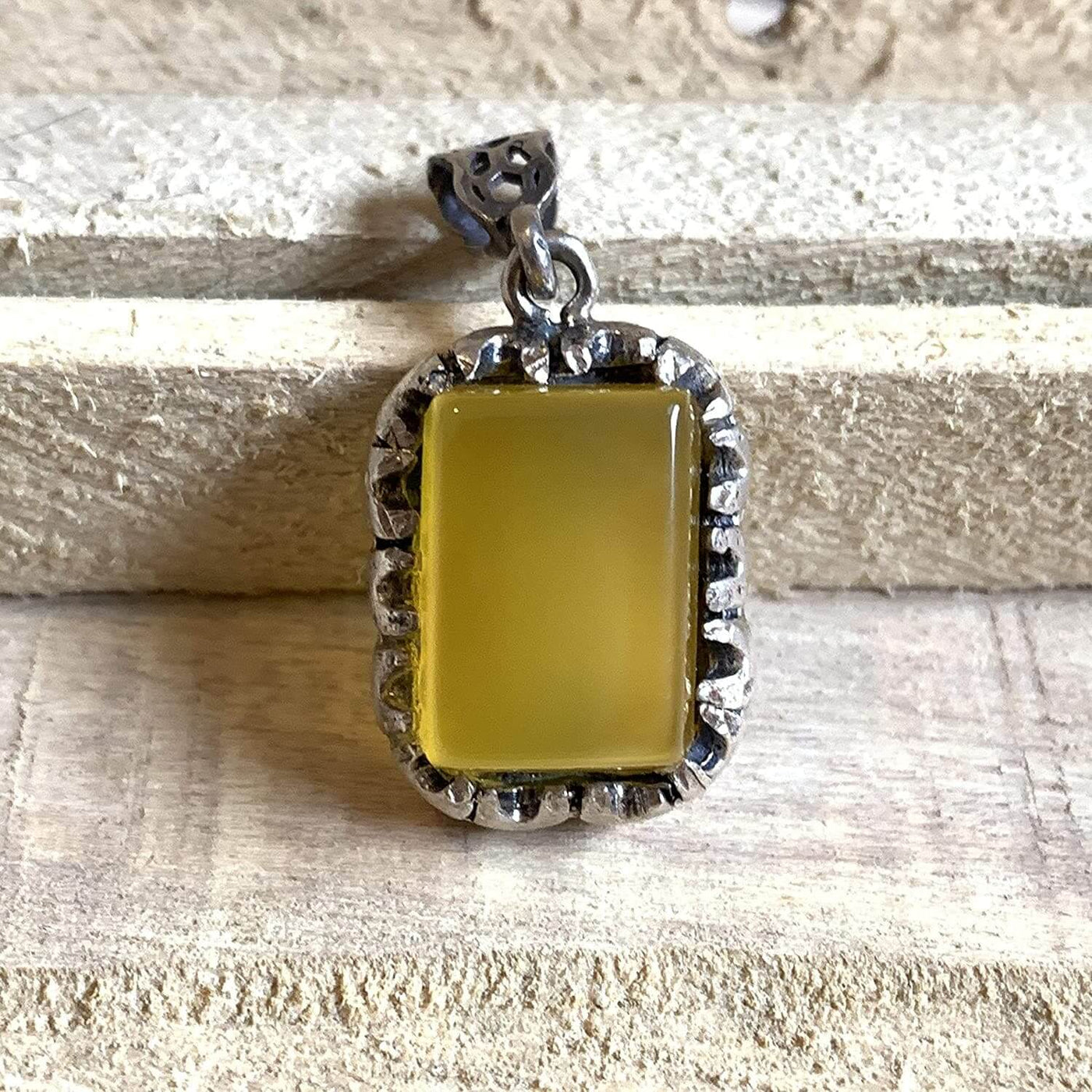 Yellow Aqeeq Stone | Yemeni Yellow Aqeeq Pendant | Yellow Akik stone Pendant silver unisex | AlAliGems | Akik Stone Yemeni Aqeeq Stone - Al Ali Gems