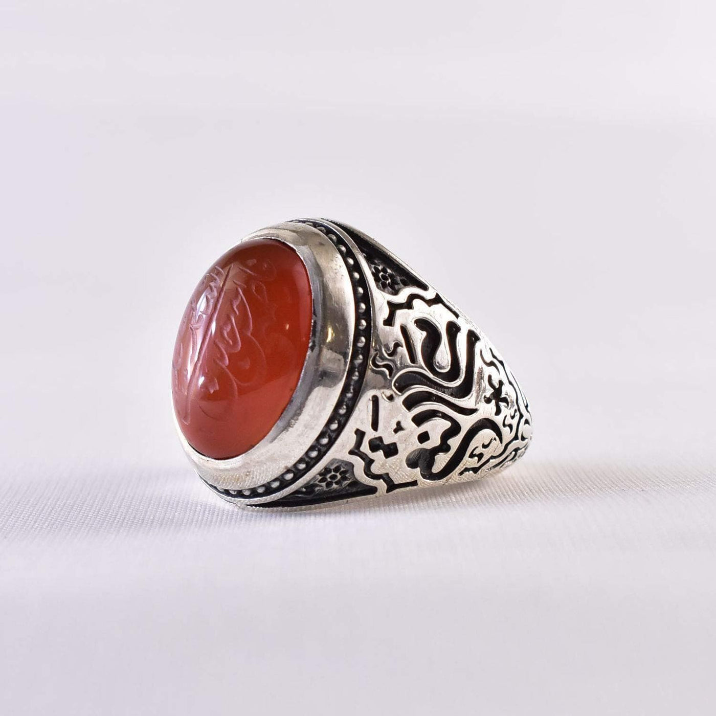 Yemeni Aqeeq Ring for Men | AlAliGems | Red Aqeeq Stone Engaved | US Size 12 - Al Ali Gems
