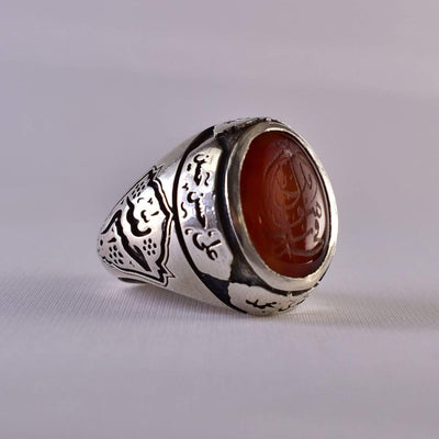 Yemeni Aqeeq Ring for Men | AlAliGems | Red Aqeeq Stone Engaved | US Size 12 - Al Ali Gems